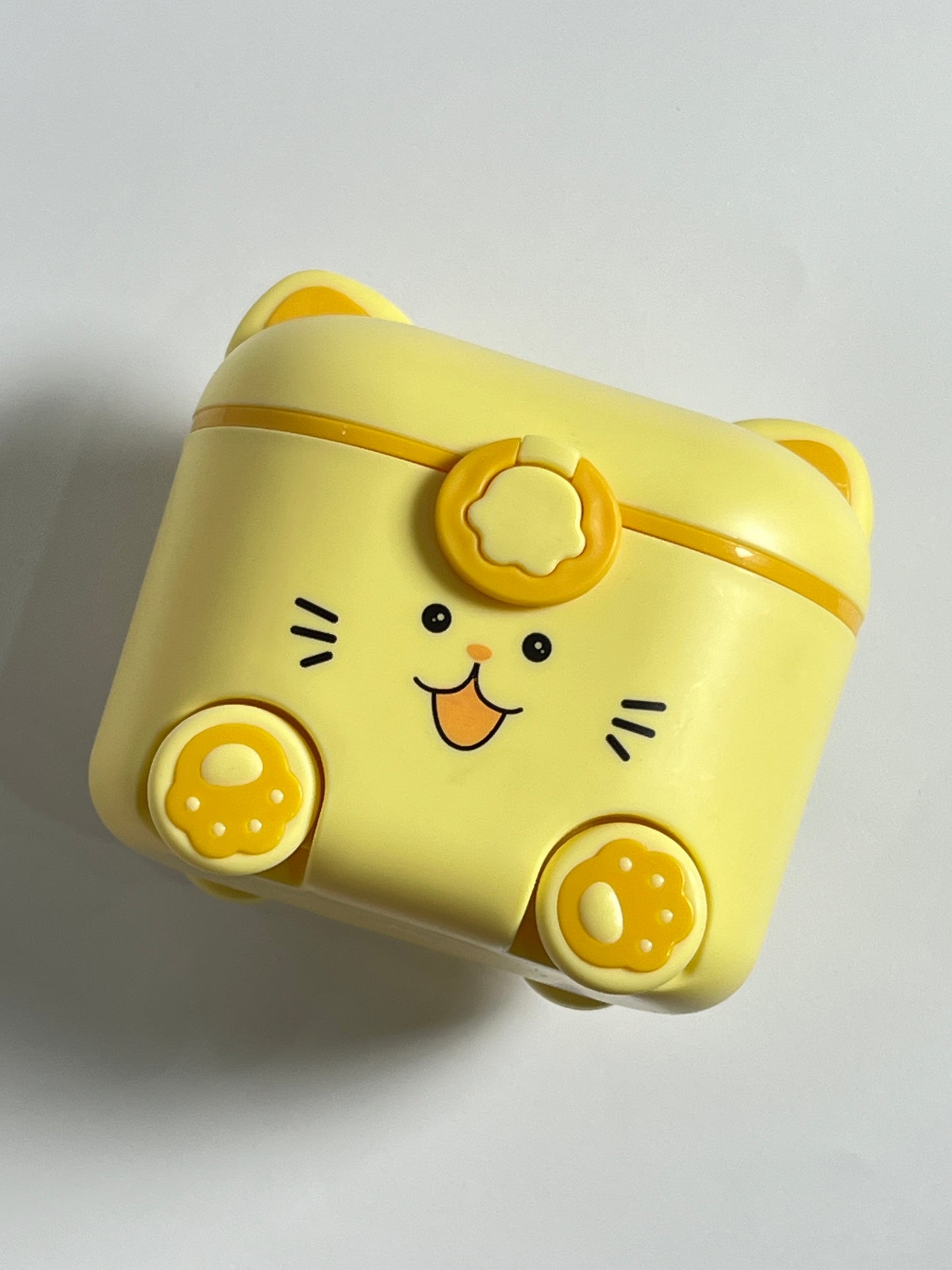 Cute Kitty Powder Dispenser – Yellow