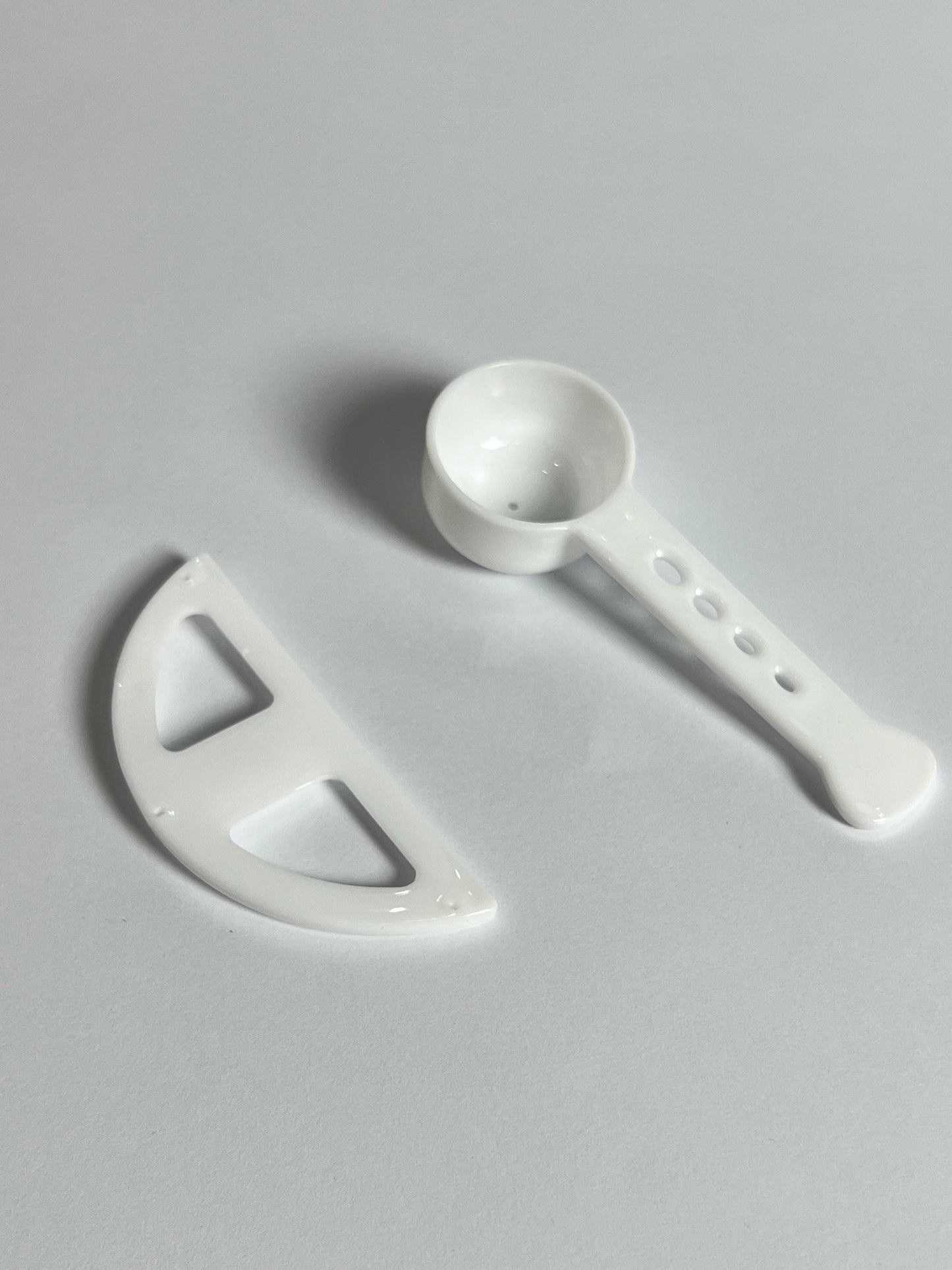 Cute Kitty Powder Dispenser – Yellow